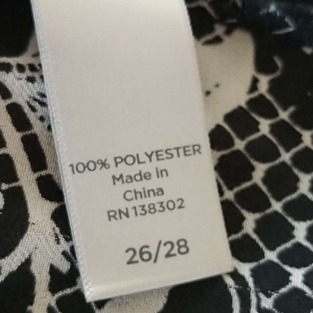 Avenue V Neck Accordion Pleated Tunic Top Blouse 26/28 - Picture 10 of 10